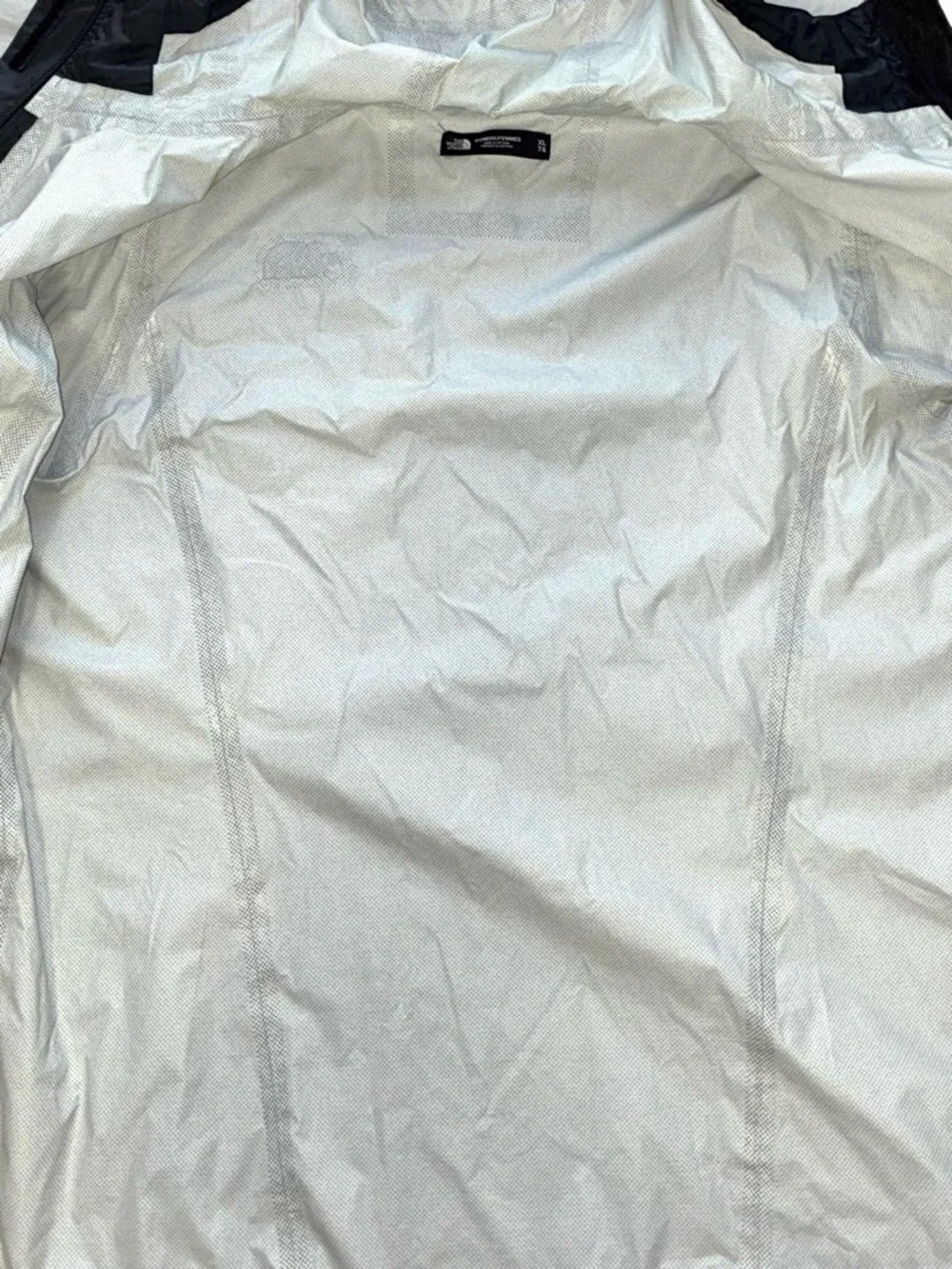 The North Face Venture 2 Women’s Waterproof Dryvent Black Jacket Size XL